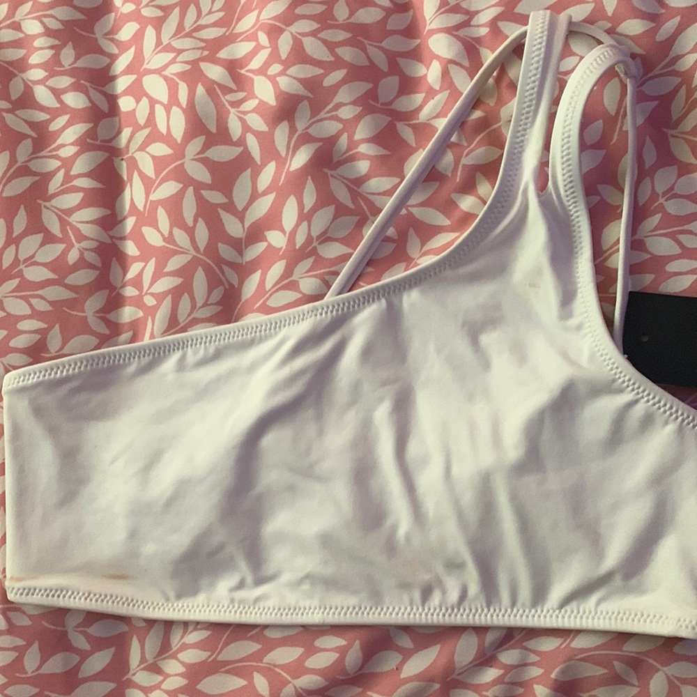 NWT mono b one shoulder white bikini top